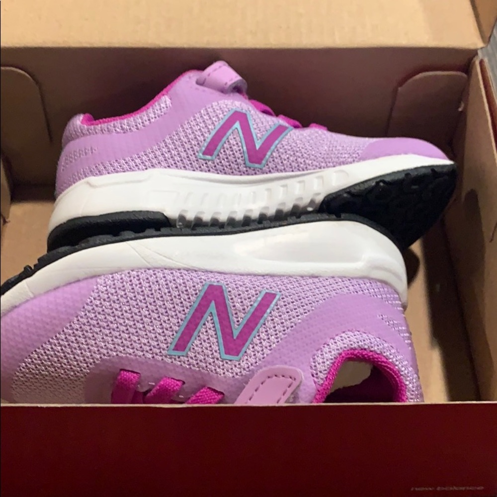 New Balance Toddler Girl Sneakers Size 5